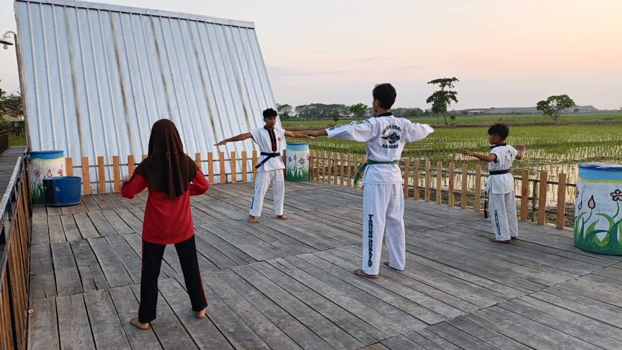 Awali Latihan dengan Pemanasan, Satlat Lentera Tekankan Pentingnya Kesiapan Fisik