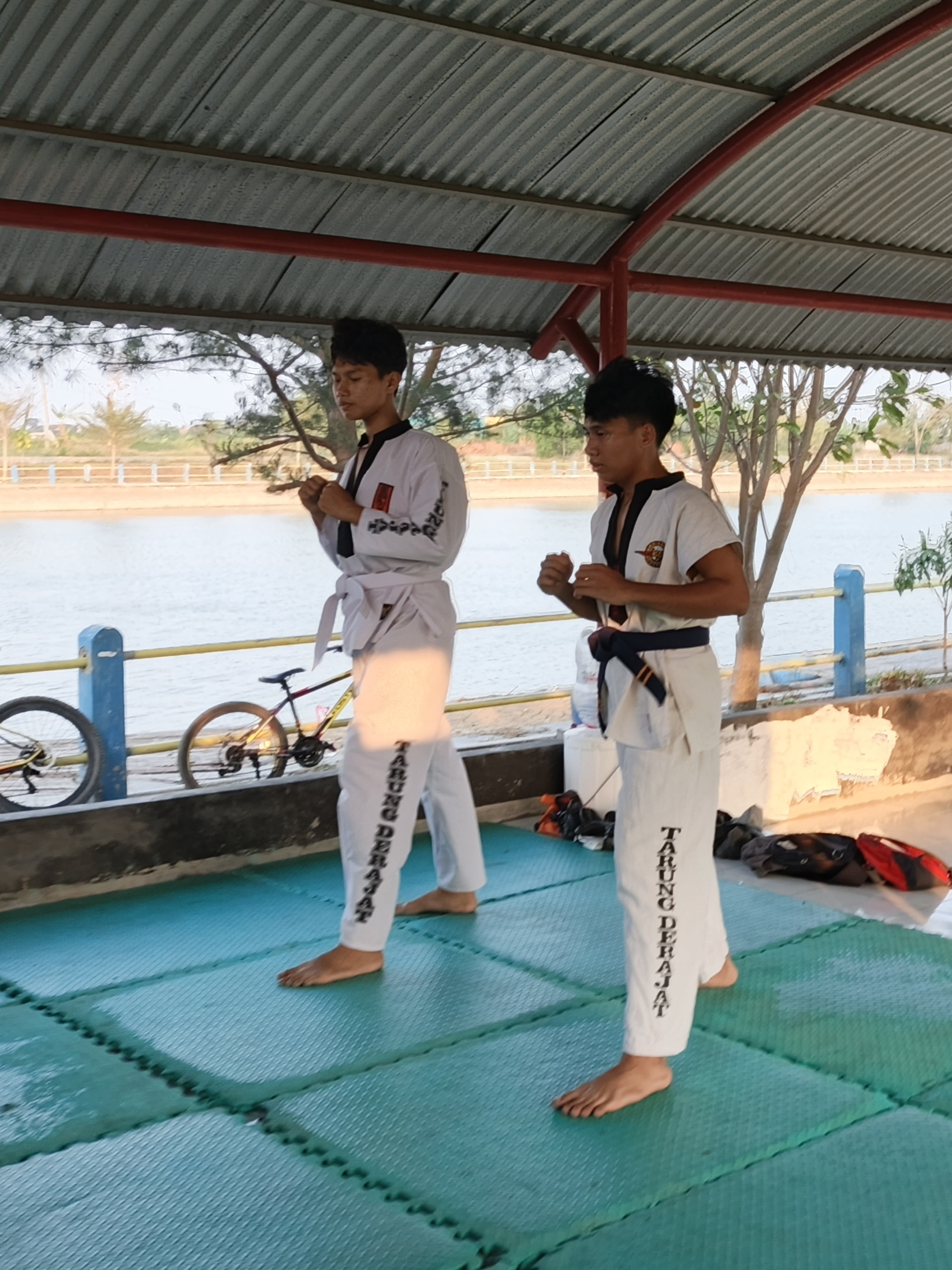 Meningkatkan Teknik dan Fisik, Satlat Lentera Gelar Latihan Tarung Derajat